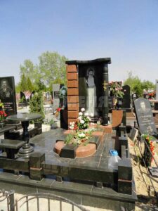 Мемориальный (3) Мемориальный (3)